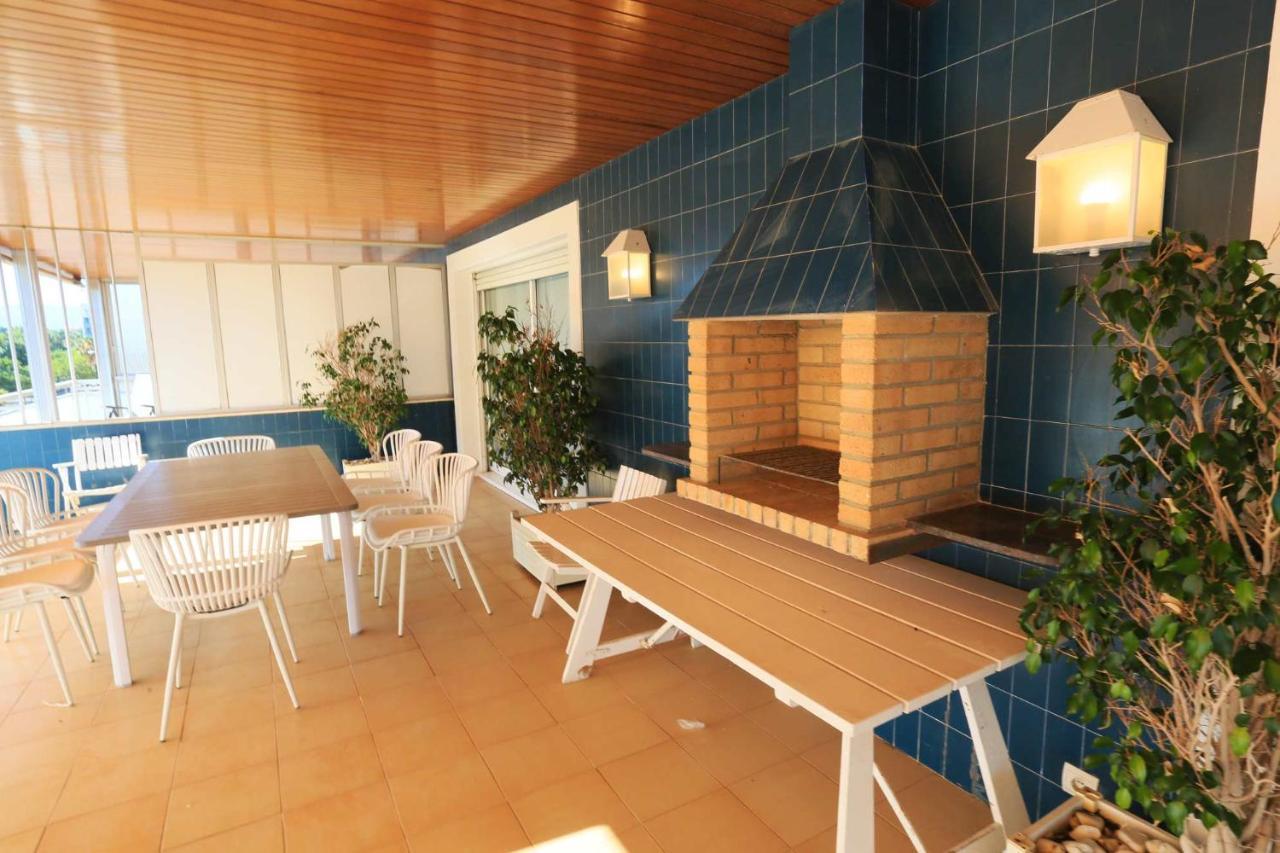 Aquarium - Only Families Apartment Cambrils Bagian luar foto