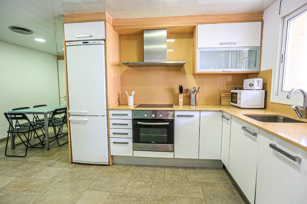 Aquarium - Only Families Apartment Cambrils Bagian luar foto