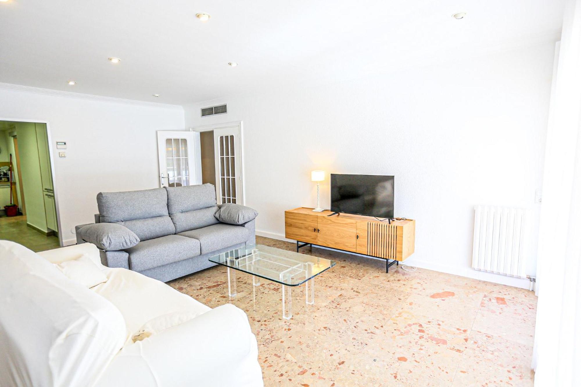 Aquarium - Only Families Apartment Cambrils Bagian luar foto