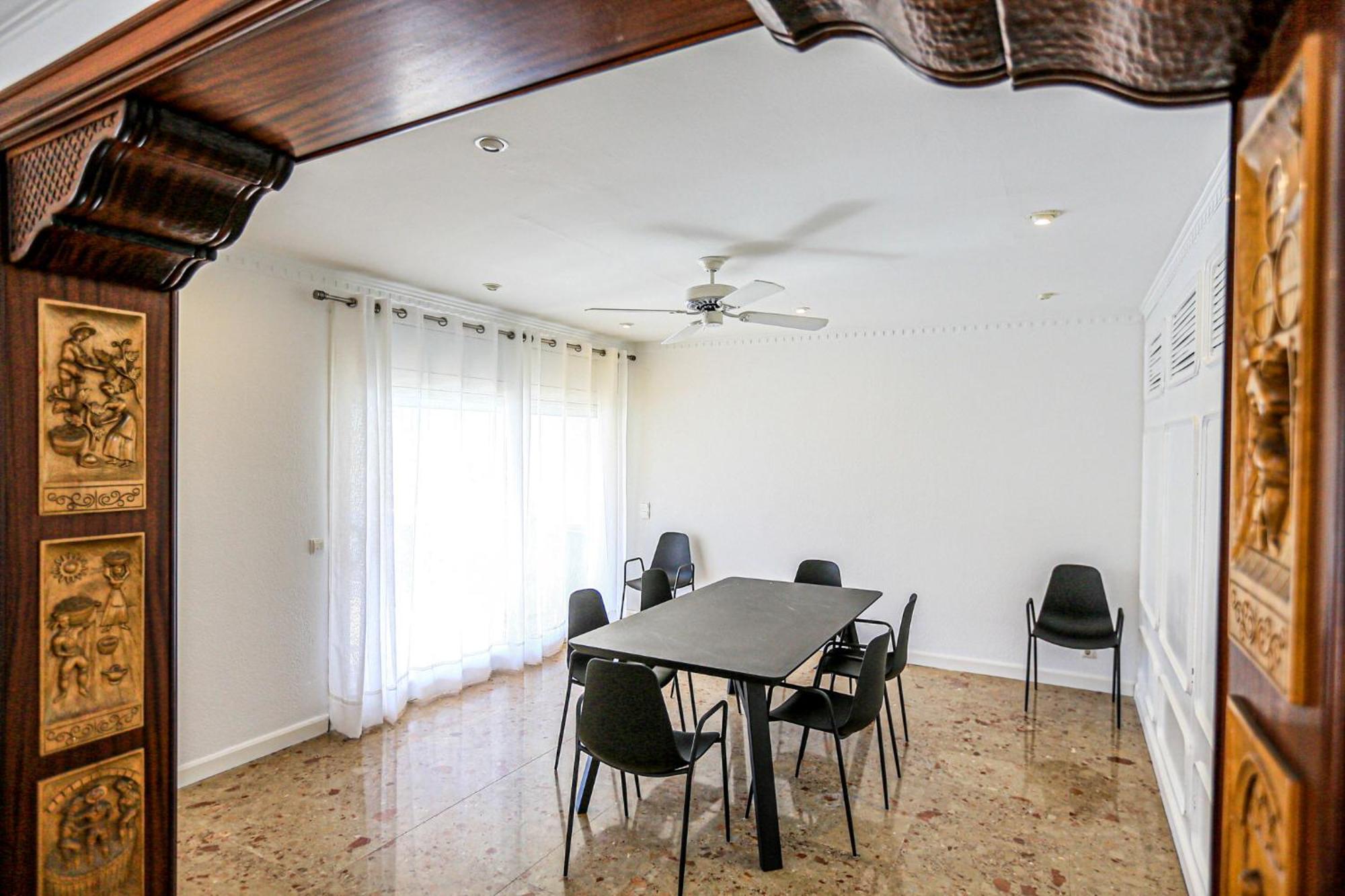 Aquarium - Only Families Apartment Cambrils Bagian luar foto