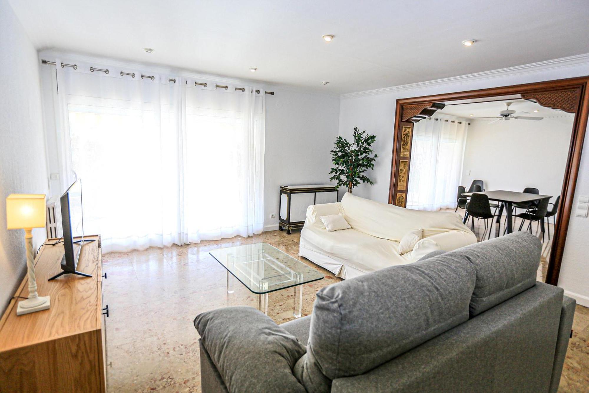 Aquarium - Only Families Apartment Cambrils Bagian luar foto
