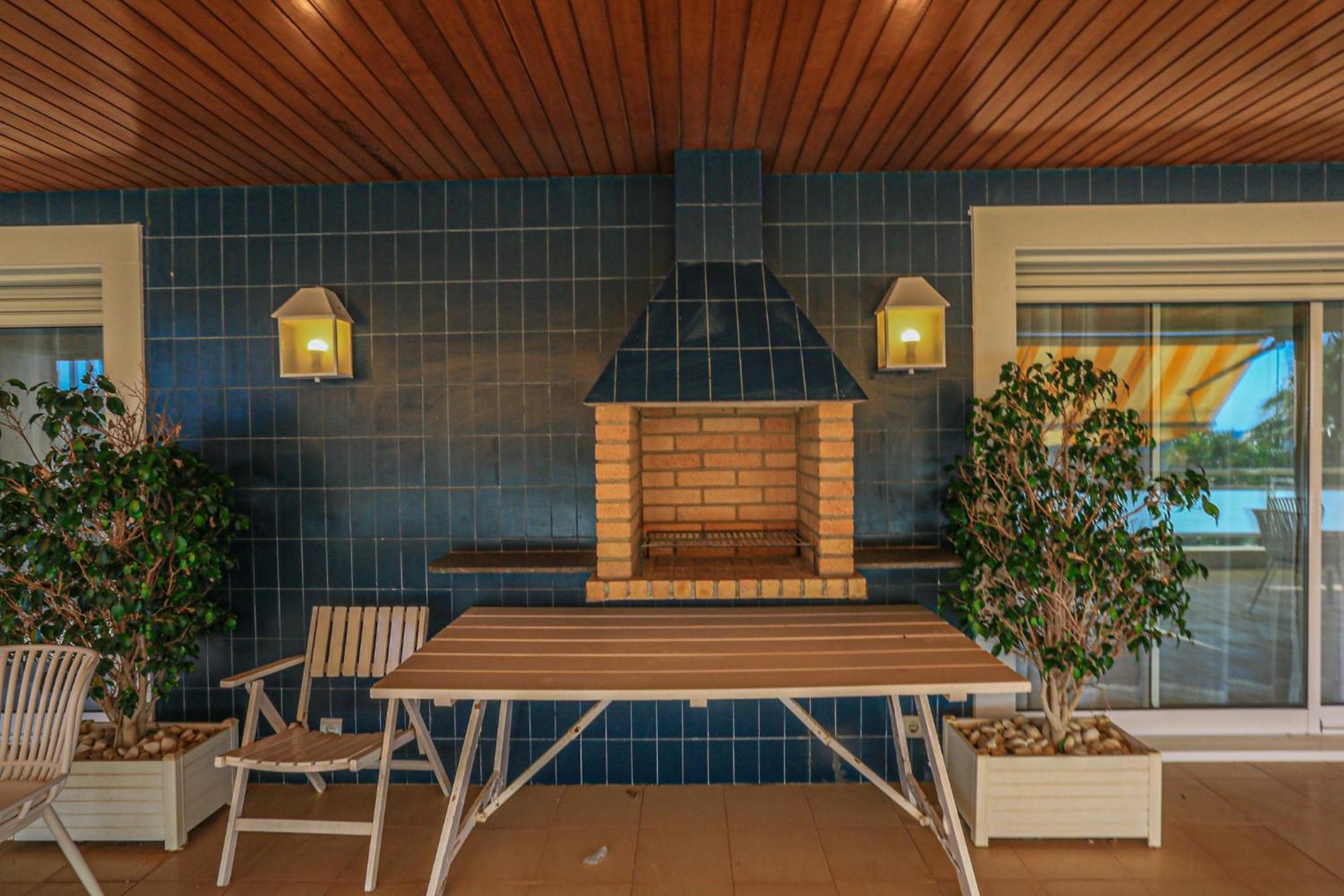 Aquarium - Only Families Apartment Cambrils Bagian luar foto